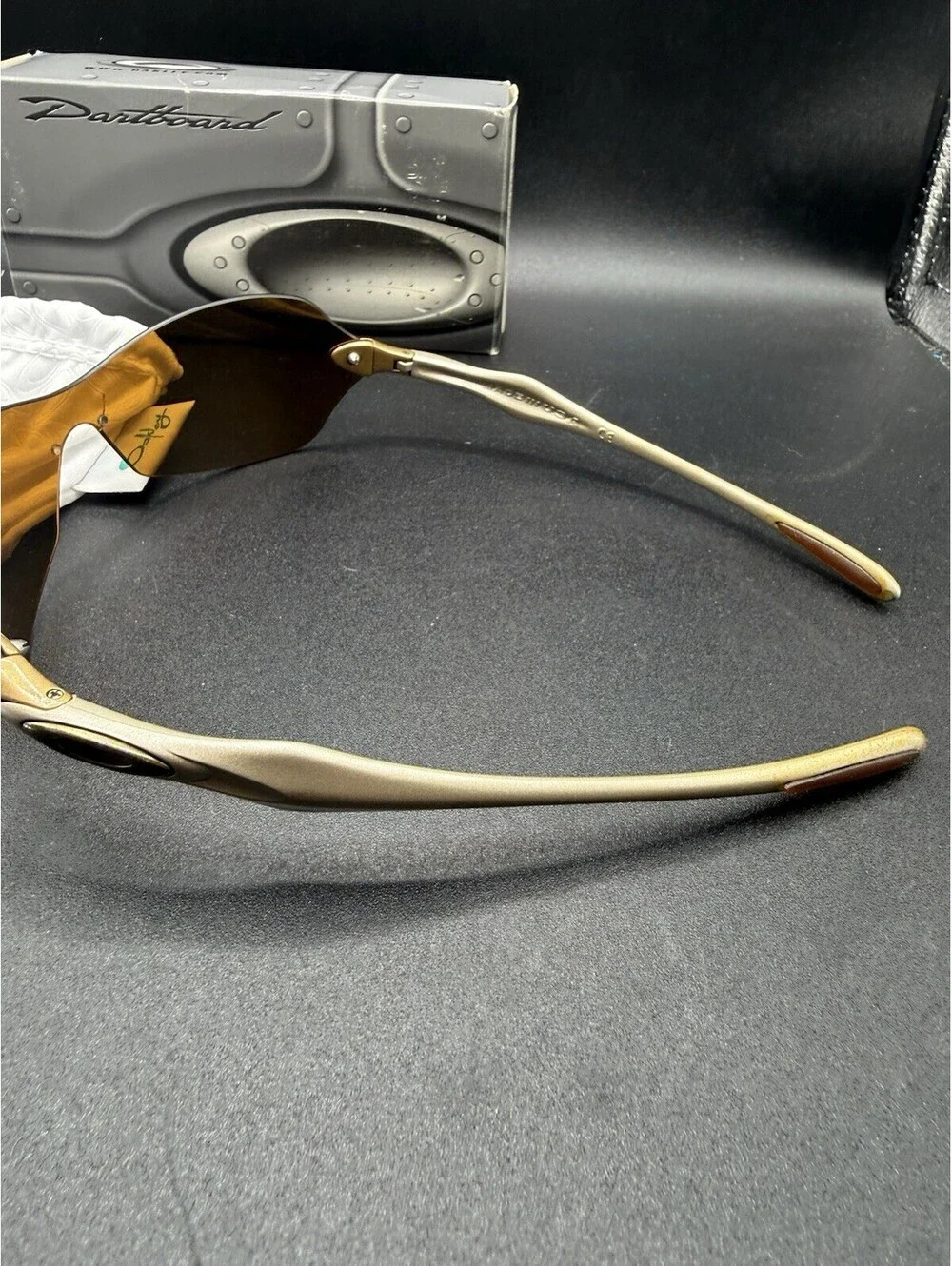 Oakley Dartboard Plasma/Gold Iridium Lenses